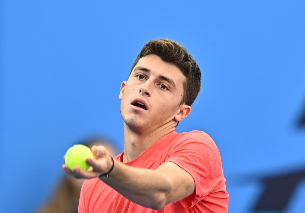 却显得格外 却显得格外